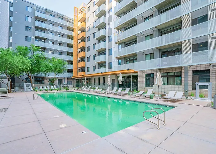 Calm 2bd - Dt - Gym, Pool, Parking - Sleep 8 Apartamento *