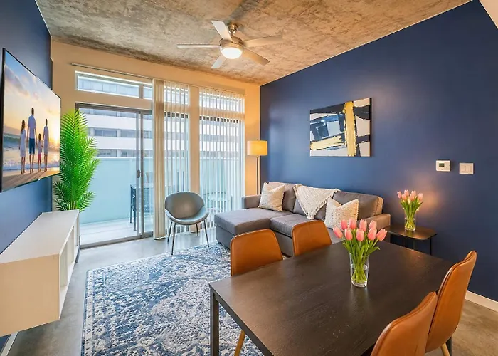 Calm 2bd - Dt - Gym, Pool, Parking - Sleep 8 *