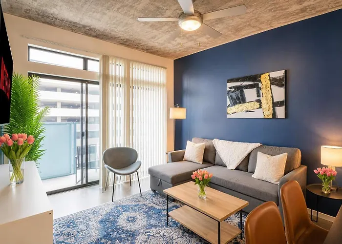Calm 2bd - Dt - Gym, Pool, Parking - Sleep 8 * Phoenix